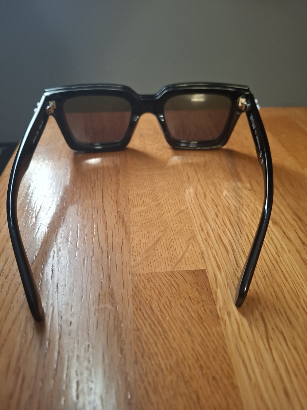 Off-White Clip On Sunglasses NIB - Picture 8 of 16